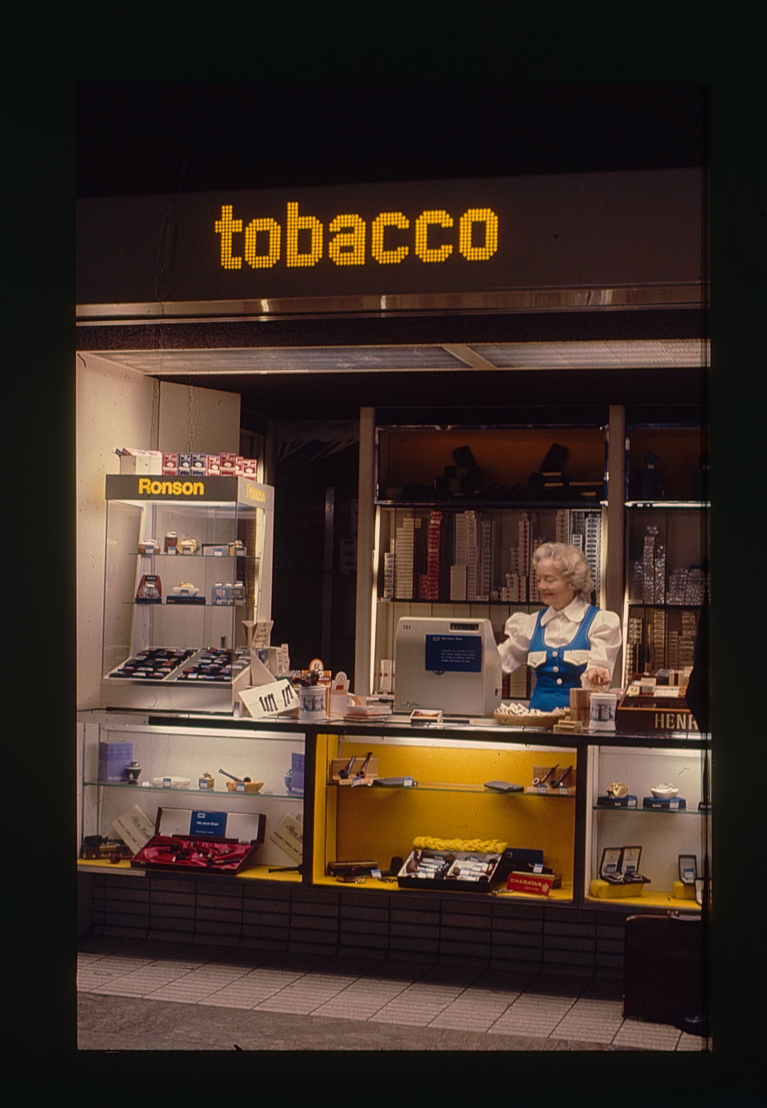 9margaret-calvert-WAW-graphic-design-itsnicethat.jpg