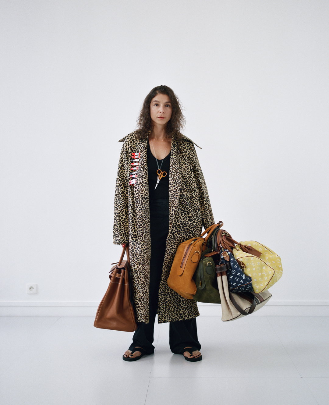assistants-virginie-benarroch-lola-raban-photography-project-itsnicethat-12