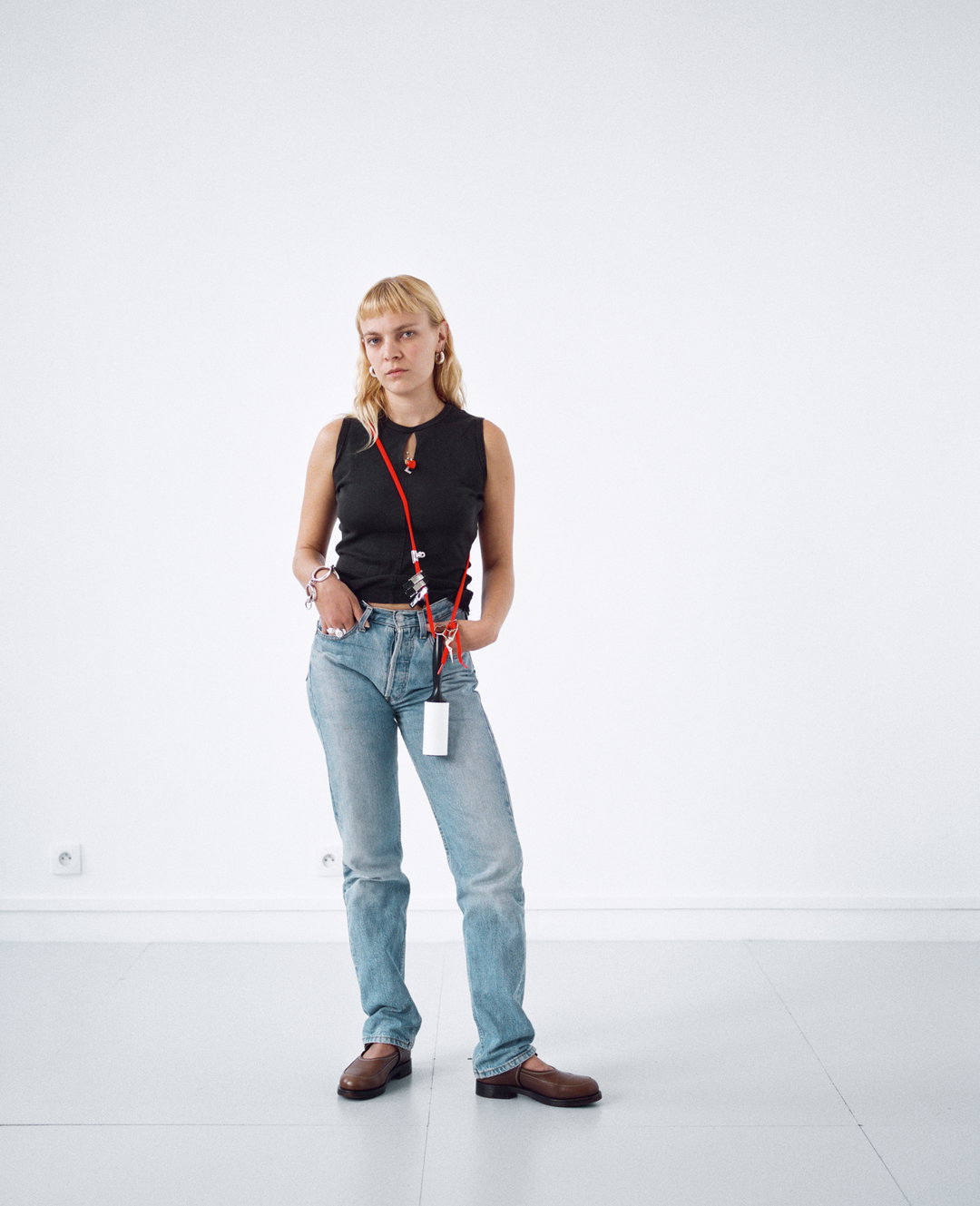 assistants-virginie-benarroch-lola-raban-photography-project-itsnicethat-08