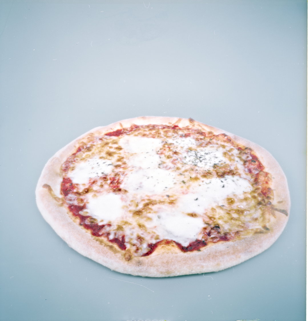 HelmutSmits-AProductSelfPortrait-Pizza-Photography-itsnicethat.jpg