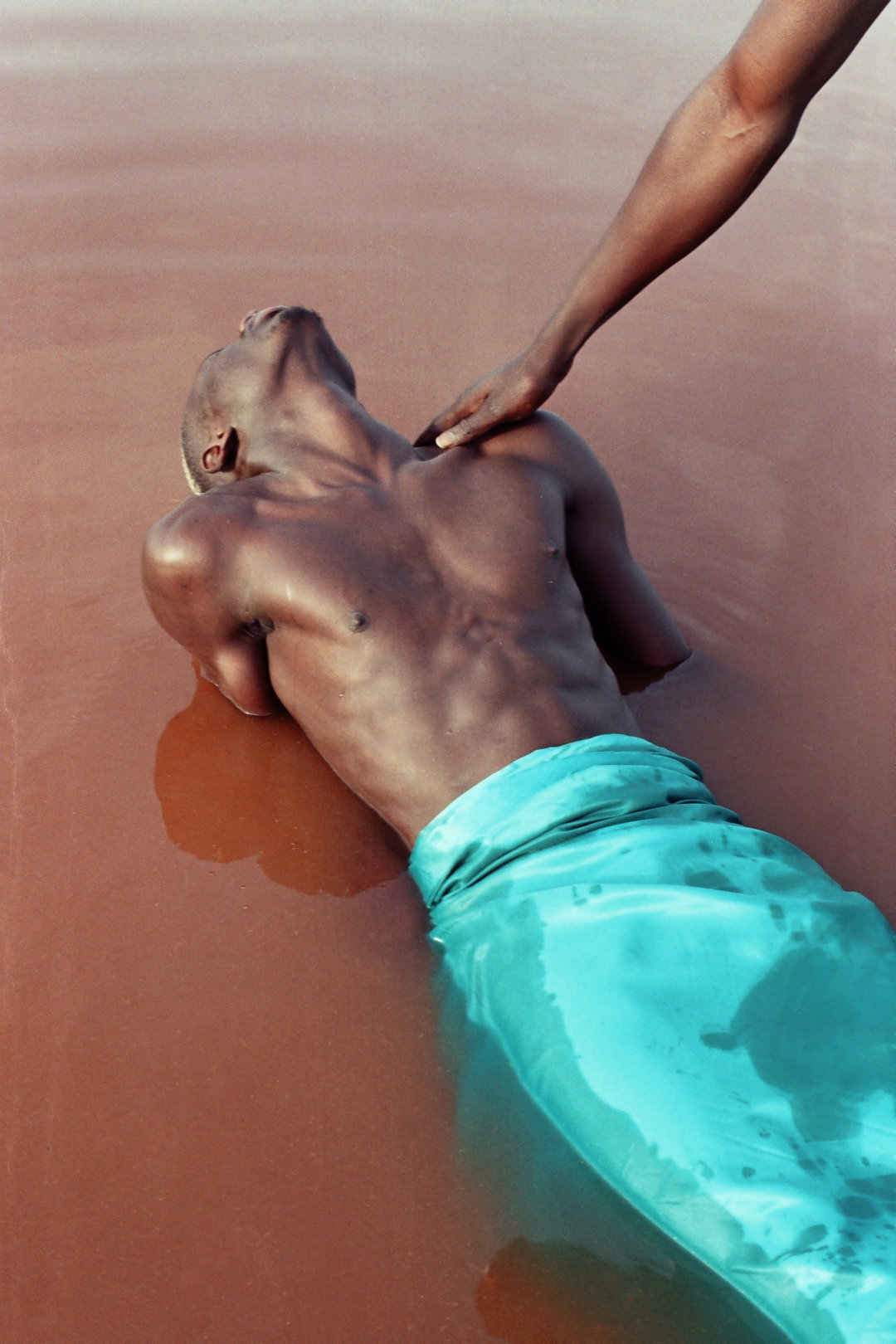 Agua-Denisse-Ariana-Perez-photography-work-itsnicethat-2.jpg