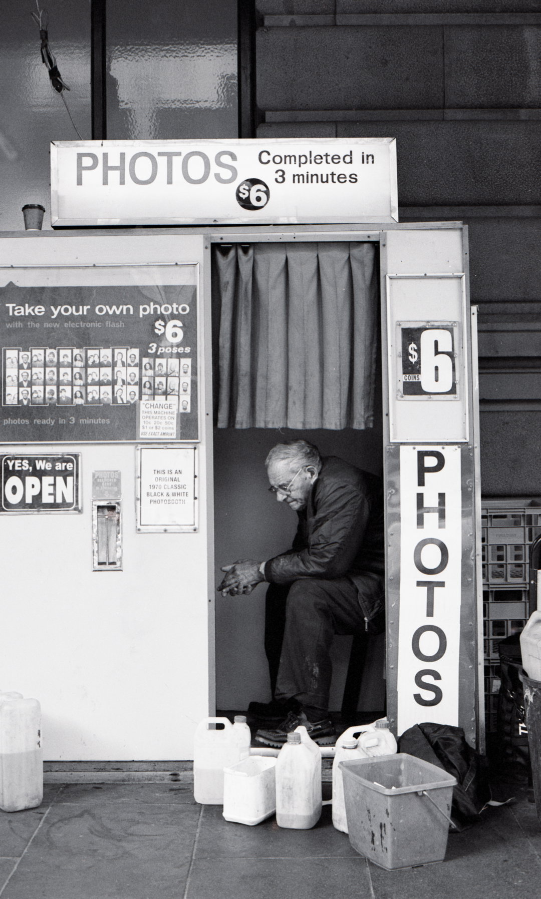 AutoPhoto-a-life-in-pictures-perimeter-books-photography-itsnicethat-12