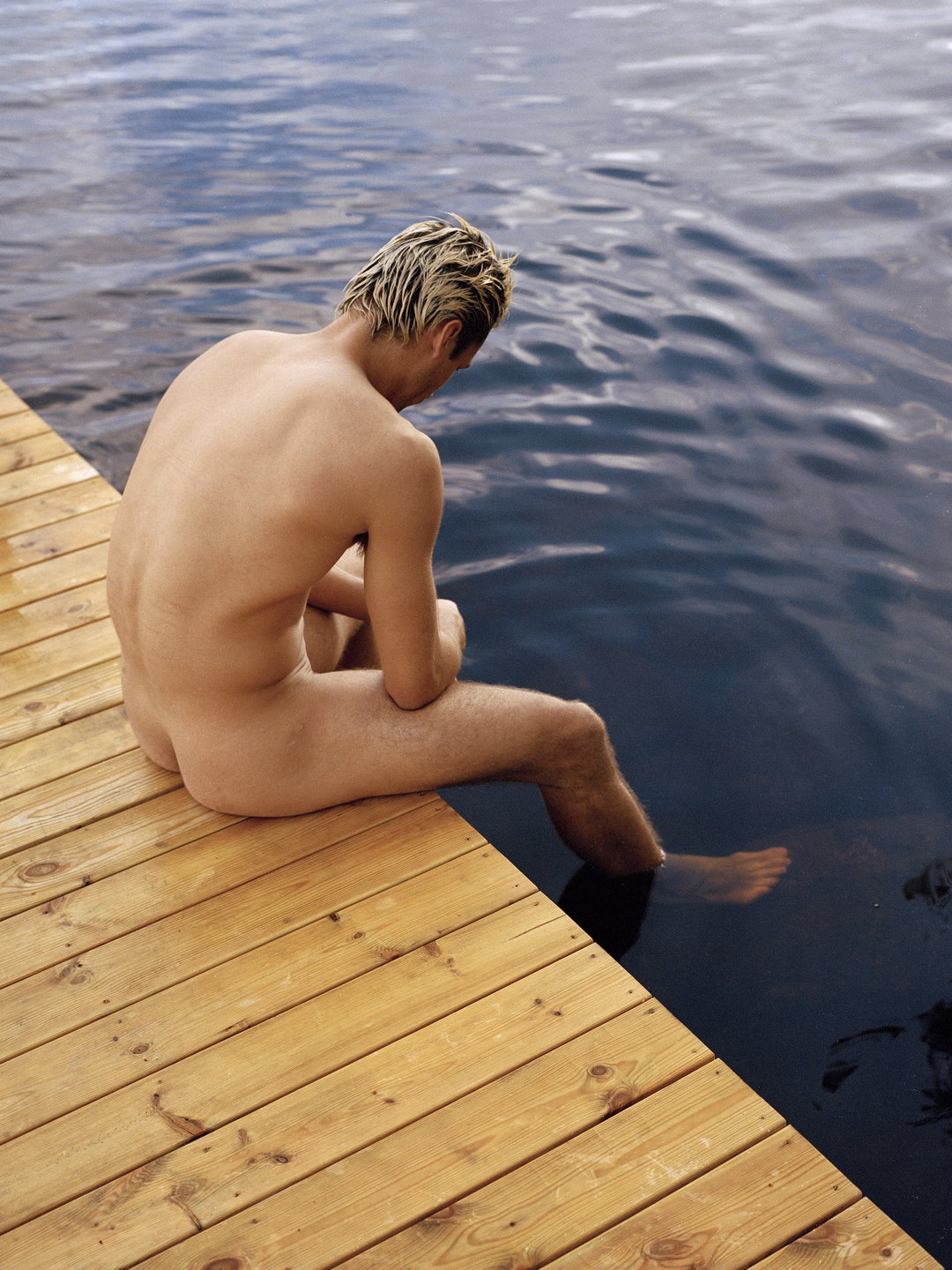 alfie-whiteman-a-loan-photography-itsnicethat06
