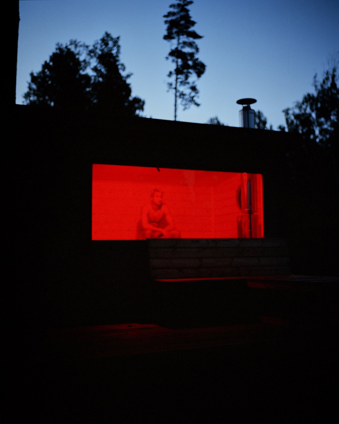 alfie-whiteman-a-loan-photography-itsnicethat07