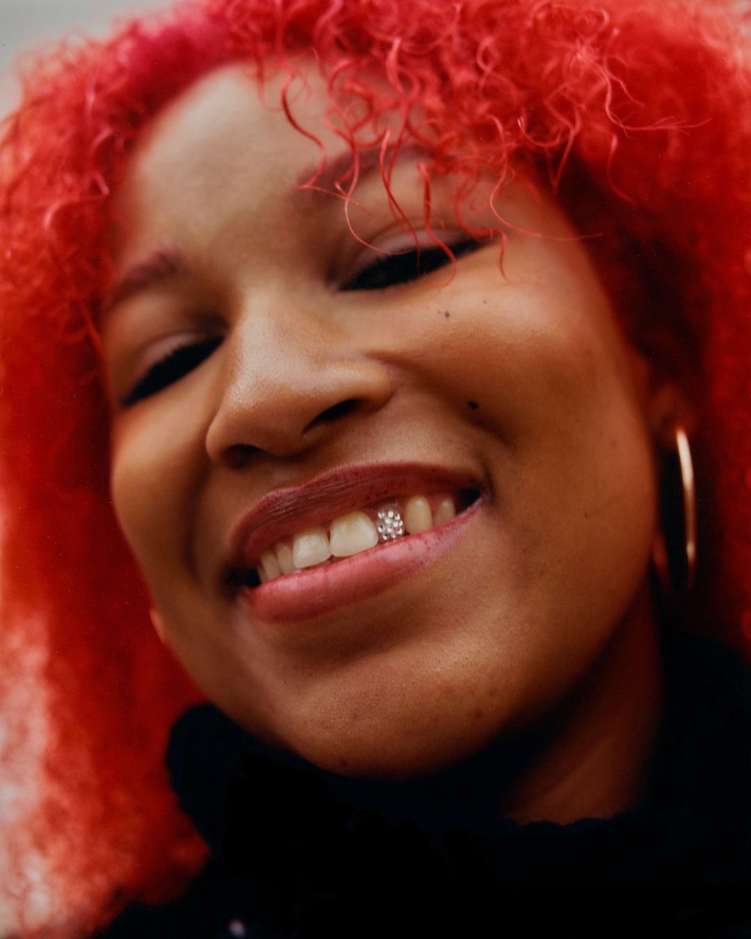 From tooth gems to flat caps, Arthur Comely captures the fashion of London’s car boot sale community