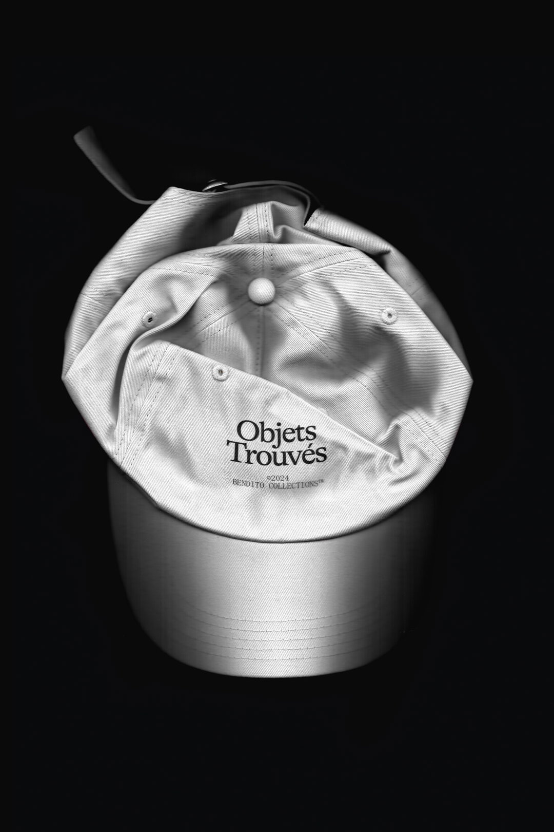 Bendito Mockup—Objects Trouvés_Hat, 2024.jpg
