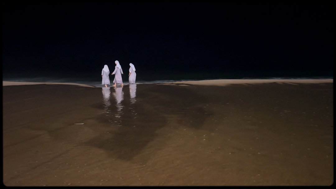Isabel-Garrett-Blinkink-Coldplay-rainbow-film-spotlight-itsnicethat-01