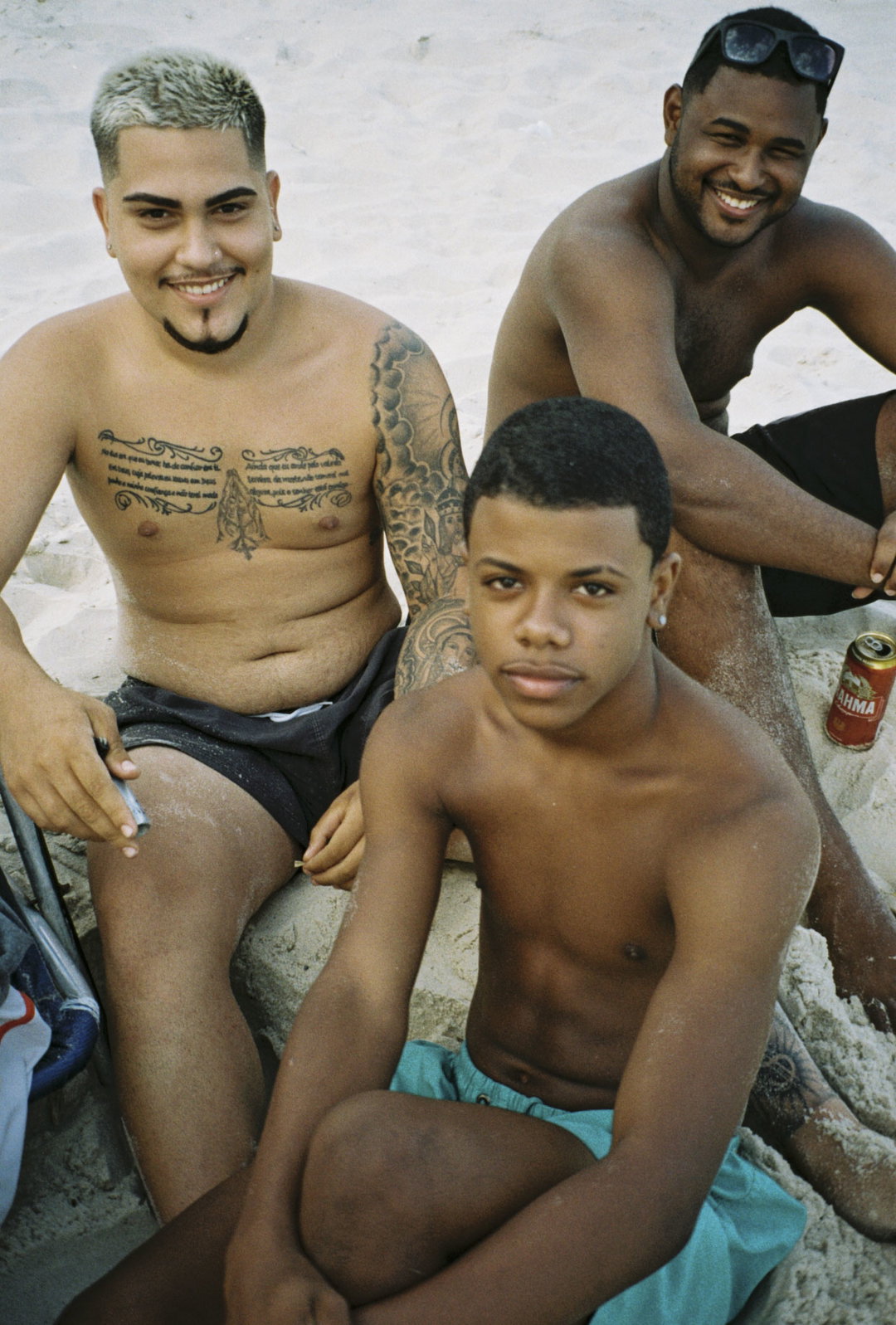 StefyPocket-Jake-Hunte-Cariocas-Photography-itsnicethat-10 .JPG