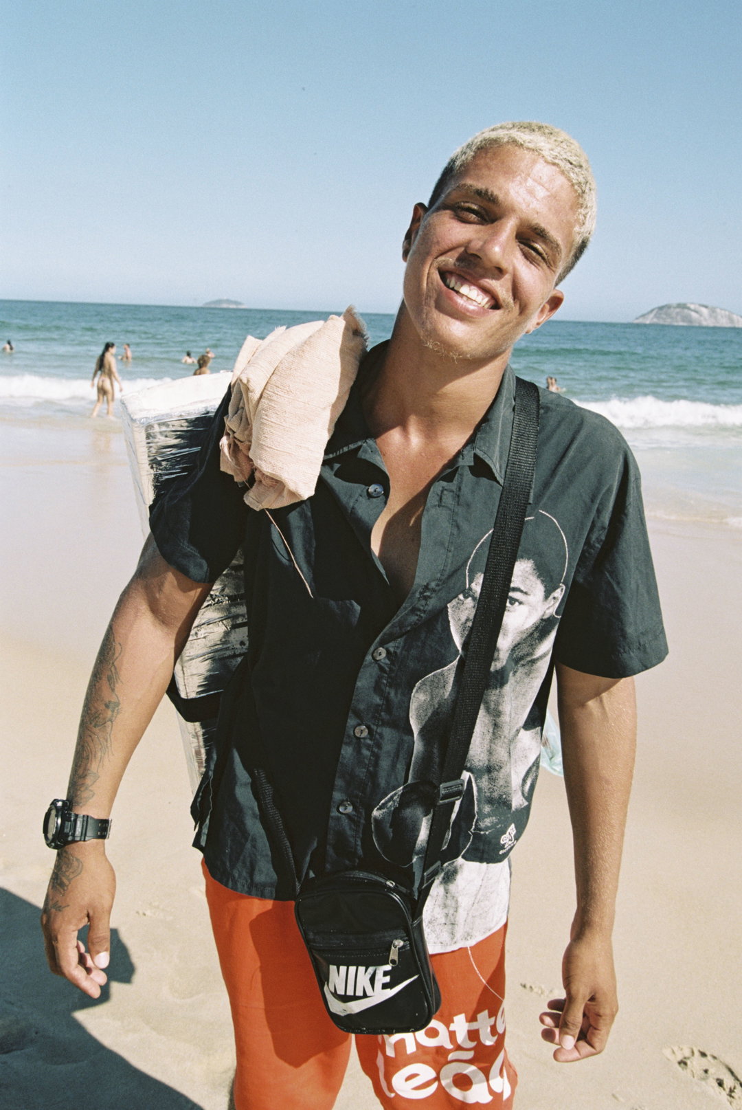 StefyPocket-Jake-Hunte-Cariocas-Photography-itsnicethat-16.JPG