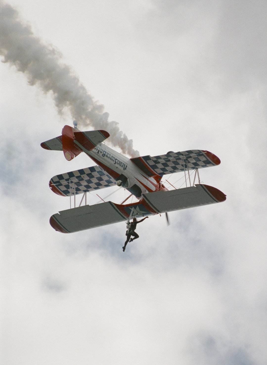 Casey-Steffens-WingWalkers-Itsnicethat-1.jpg