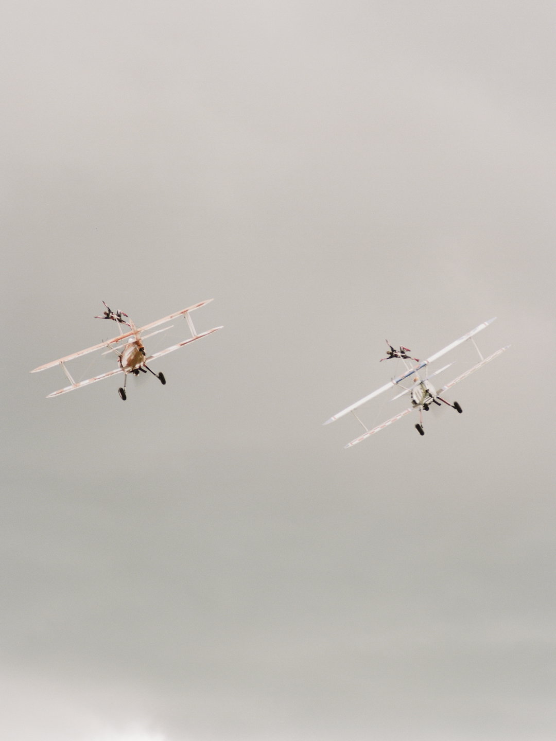 Casey-Steffens-WingWalkers-Itsnicethat-3.jpg