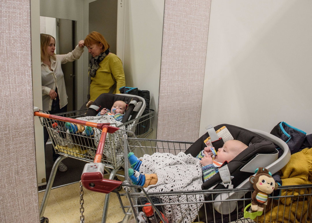 AliceDempsey-Goodnightgodbless-photography-itsnicethat-07