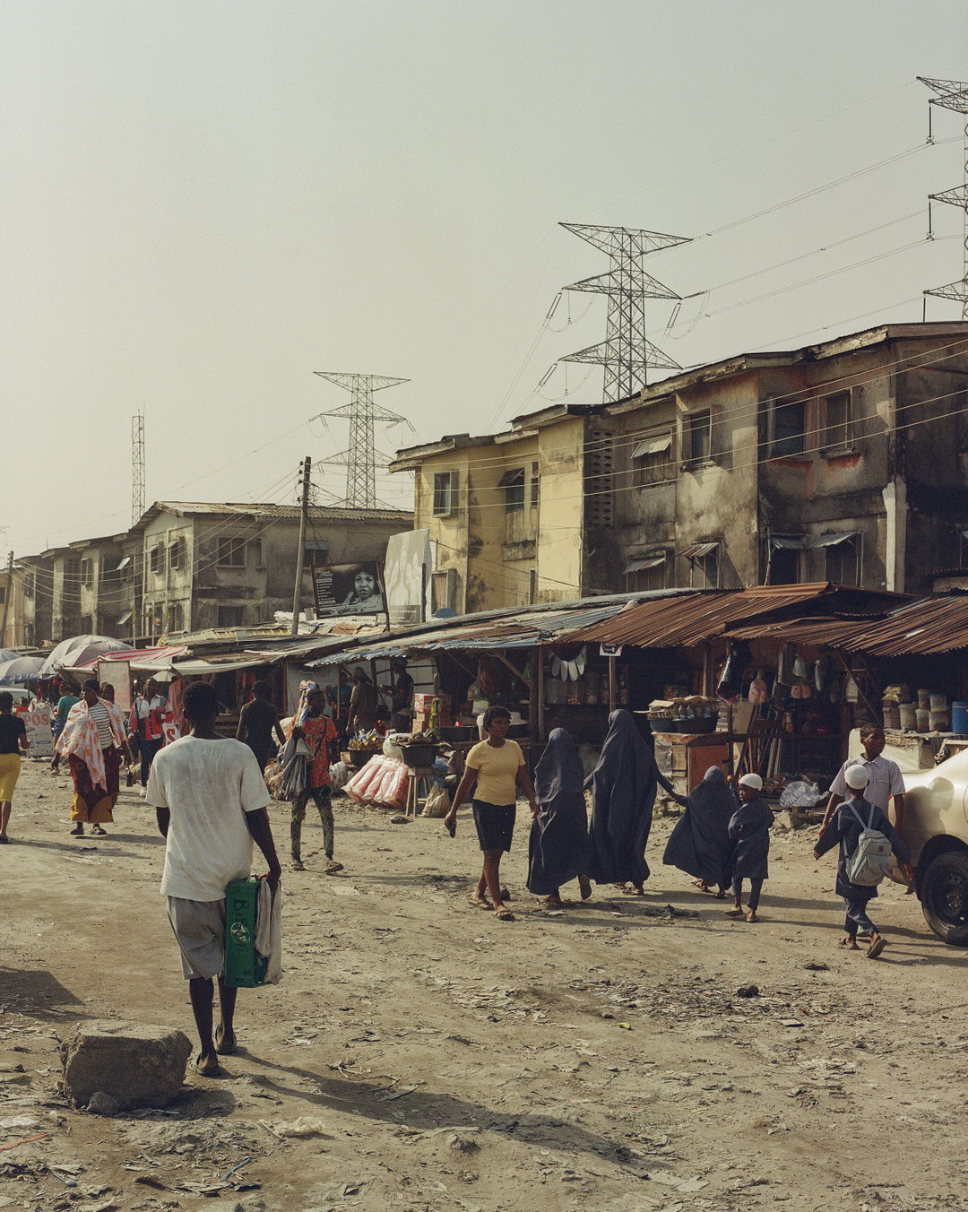 Ollie-Babajide-Tikare-Èkó-itsnicethat-01