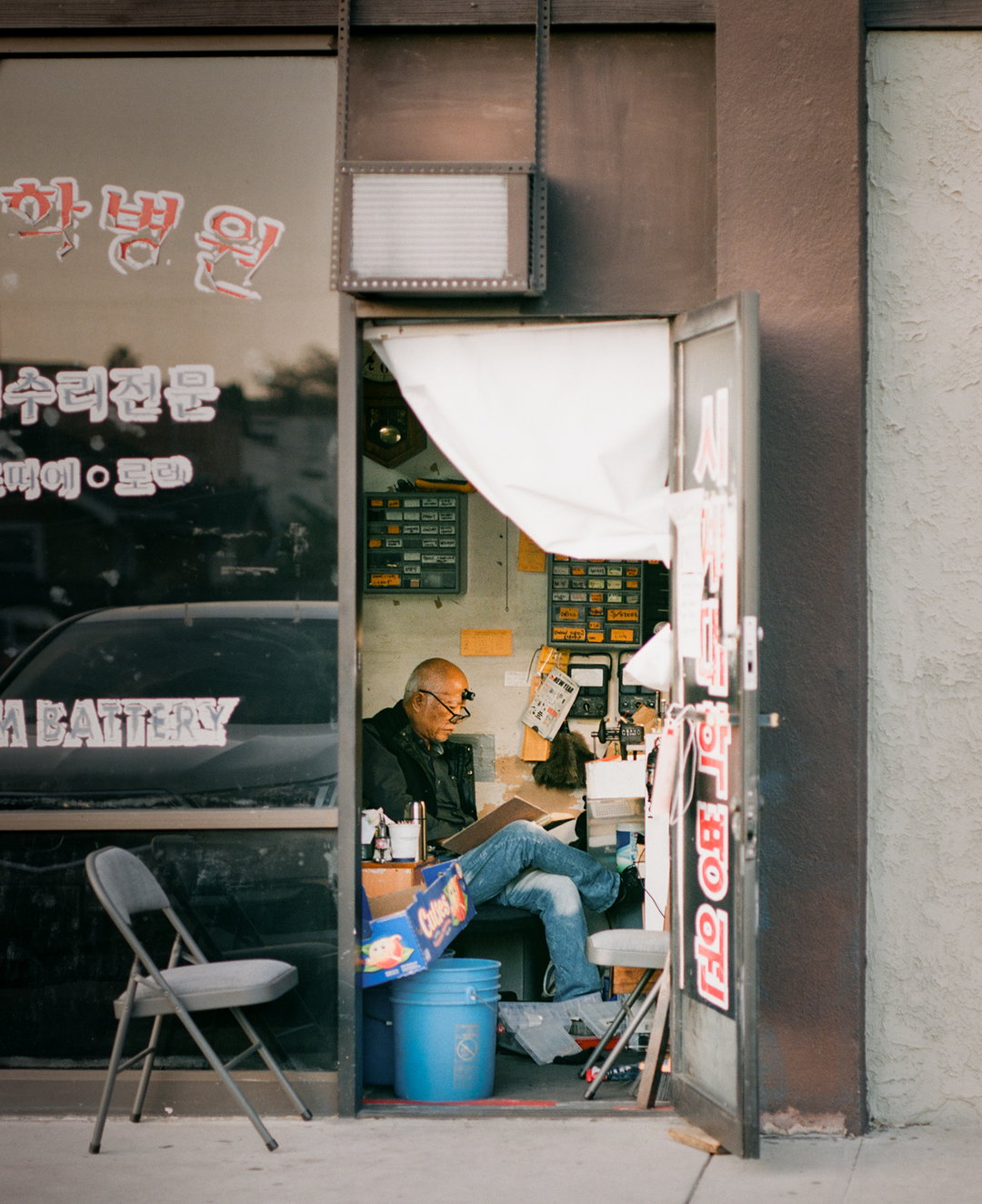emanuel-hahn-koreatown-dreaming-photography-itsnicethat01