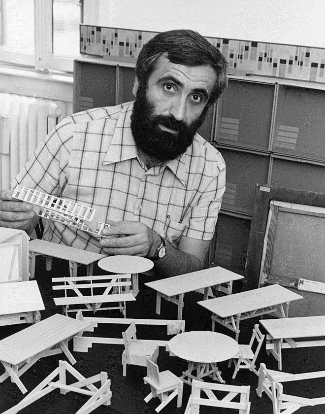 Enzo_Mari_1974.jpg