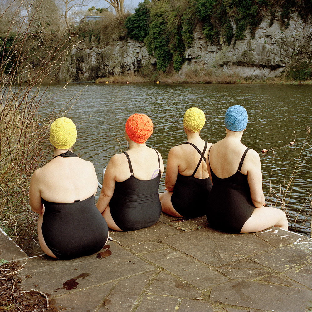 EvaWatkins-Sat-SynchronisedSwimming-Photography-itsnicethat.jpg