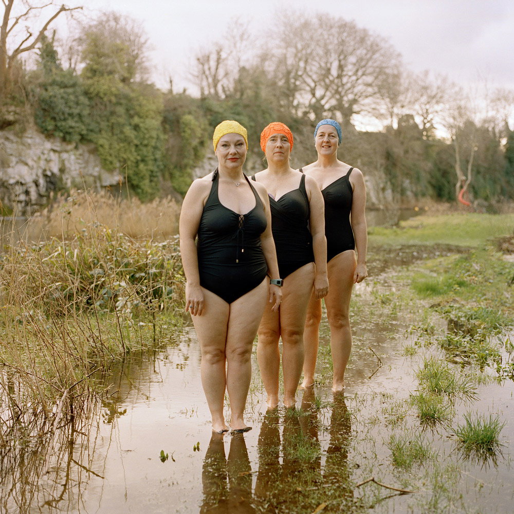 EvaWatkins-Standing-SynchronisedSwimming-Photography-itsnicethat.jpg