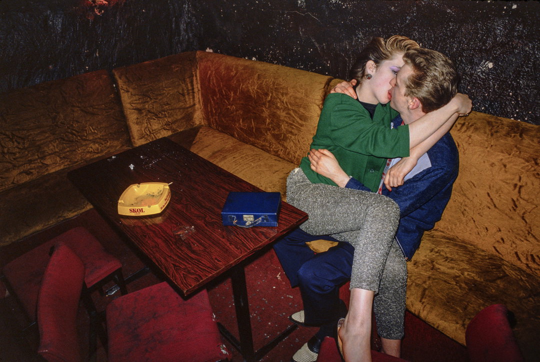 derek-ridgers-hello-i-love-you-itsnicethat-04