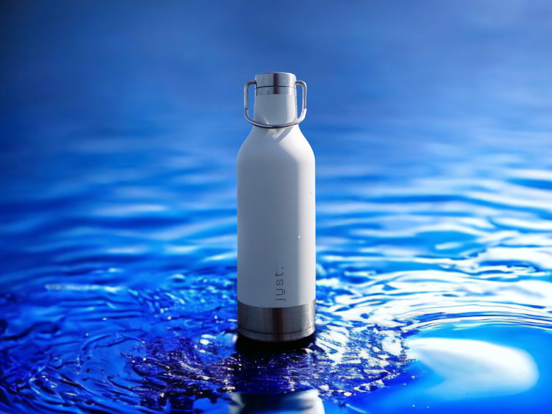 Instant-Backgrounds---water-bottle.jpg