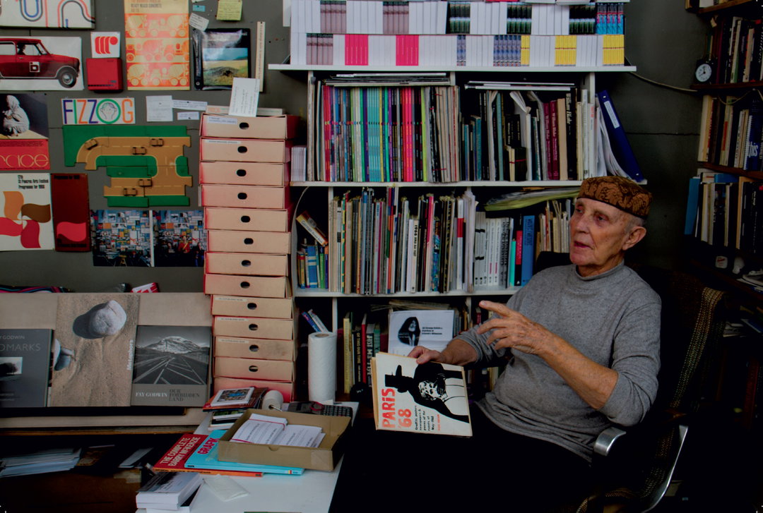LondonDesignFestival-LondonDesignMedal-KenGarland-CreativeIndustry-itsnicethat.jpg