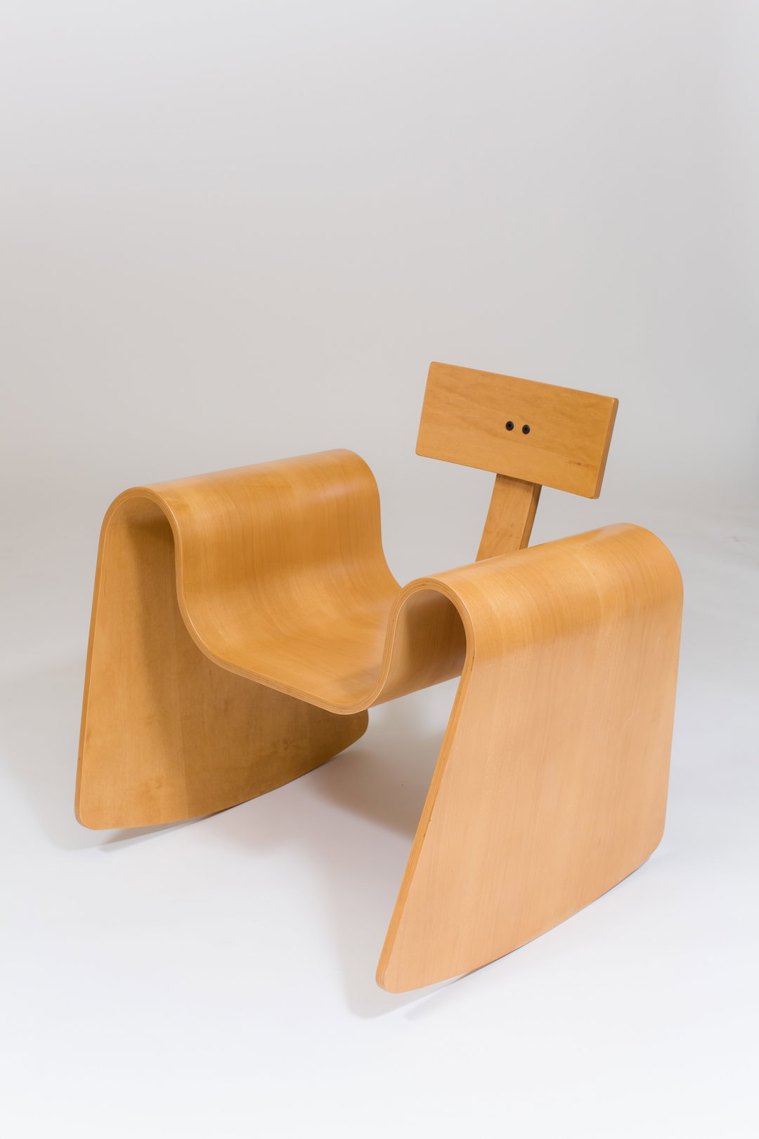 chair-of-virtue-3D-project-itsnicethat-04