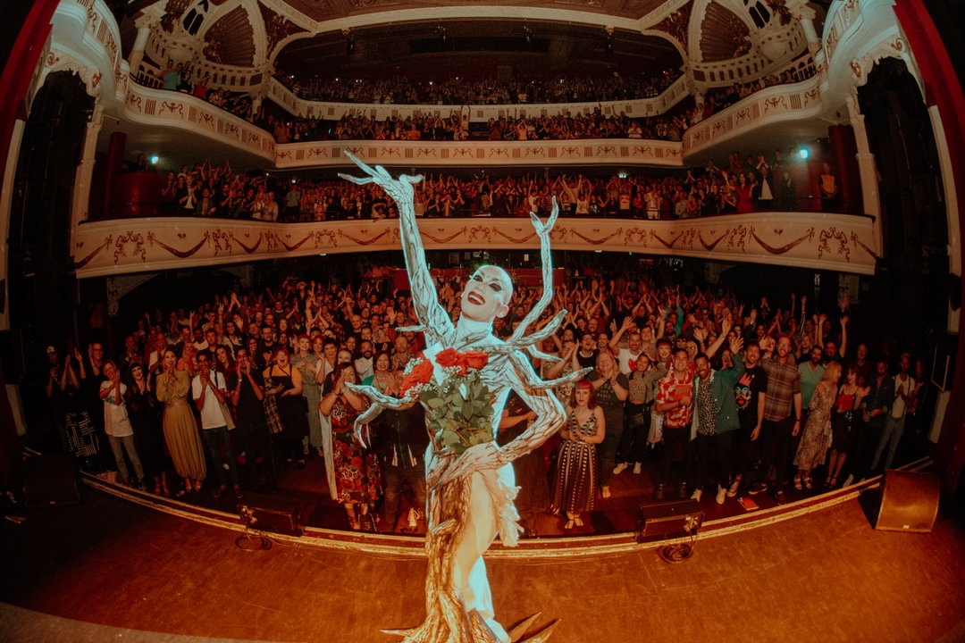 LondonStage.jpg
