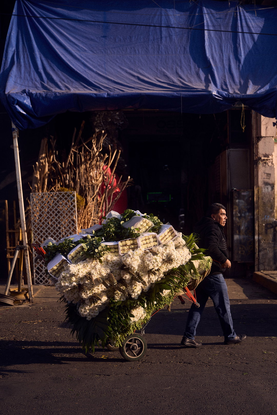 Owen-Harvey-Flower-Boys-Photography-Project-itsnicethat-03.jpg