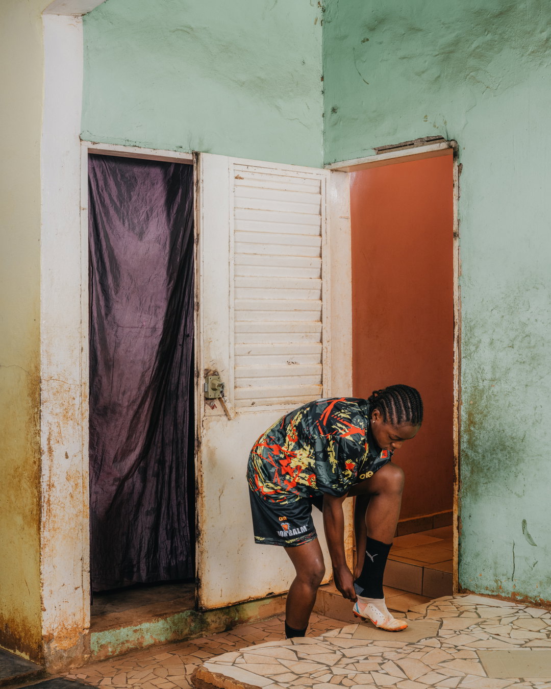Rainondryearth-photography-ItsNiceThat-11.jpg