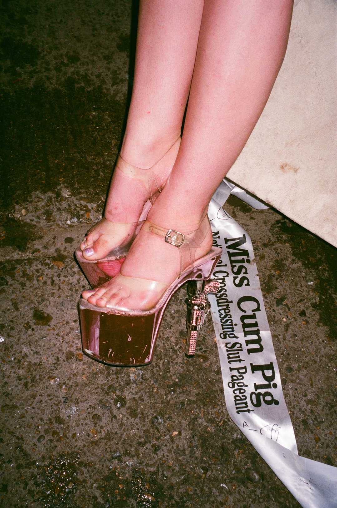 RoxyLee-VinegarSniffs-Photography-itsnicethat-14.jpg
