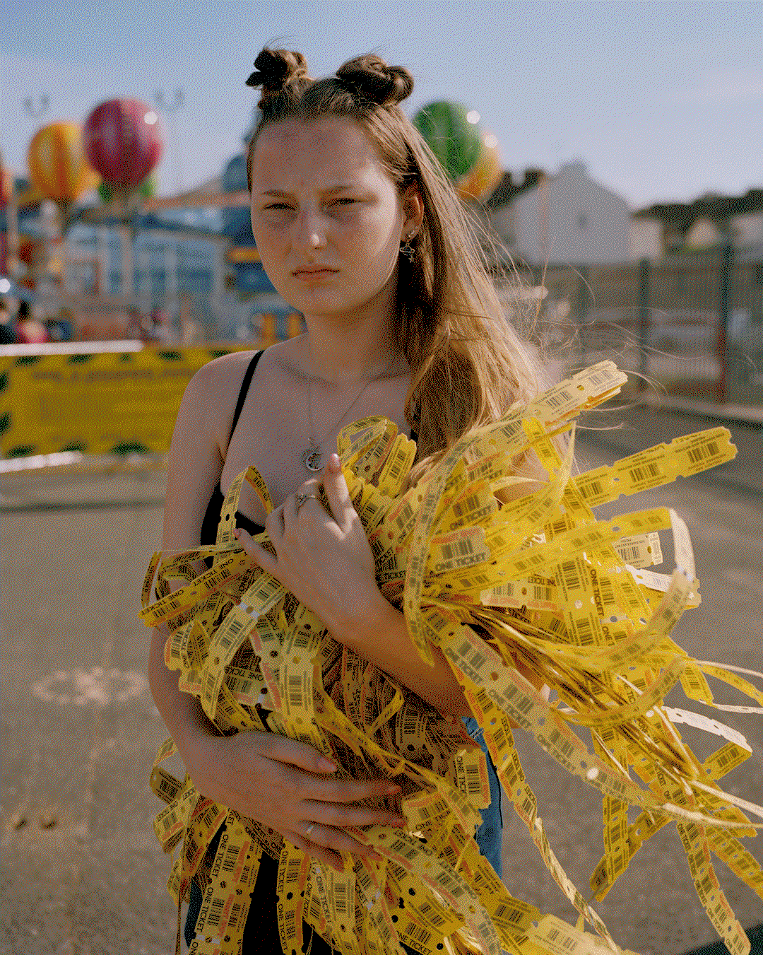 sophie-green-tangerine-dreams-colour-change-02-itsnicethat-06
