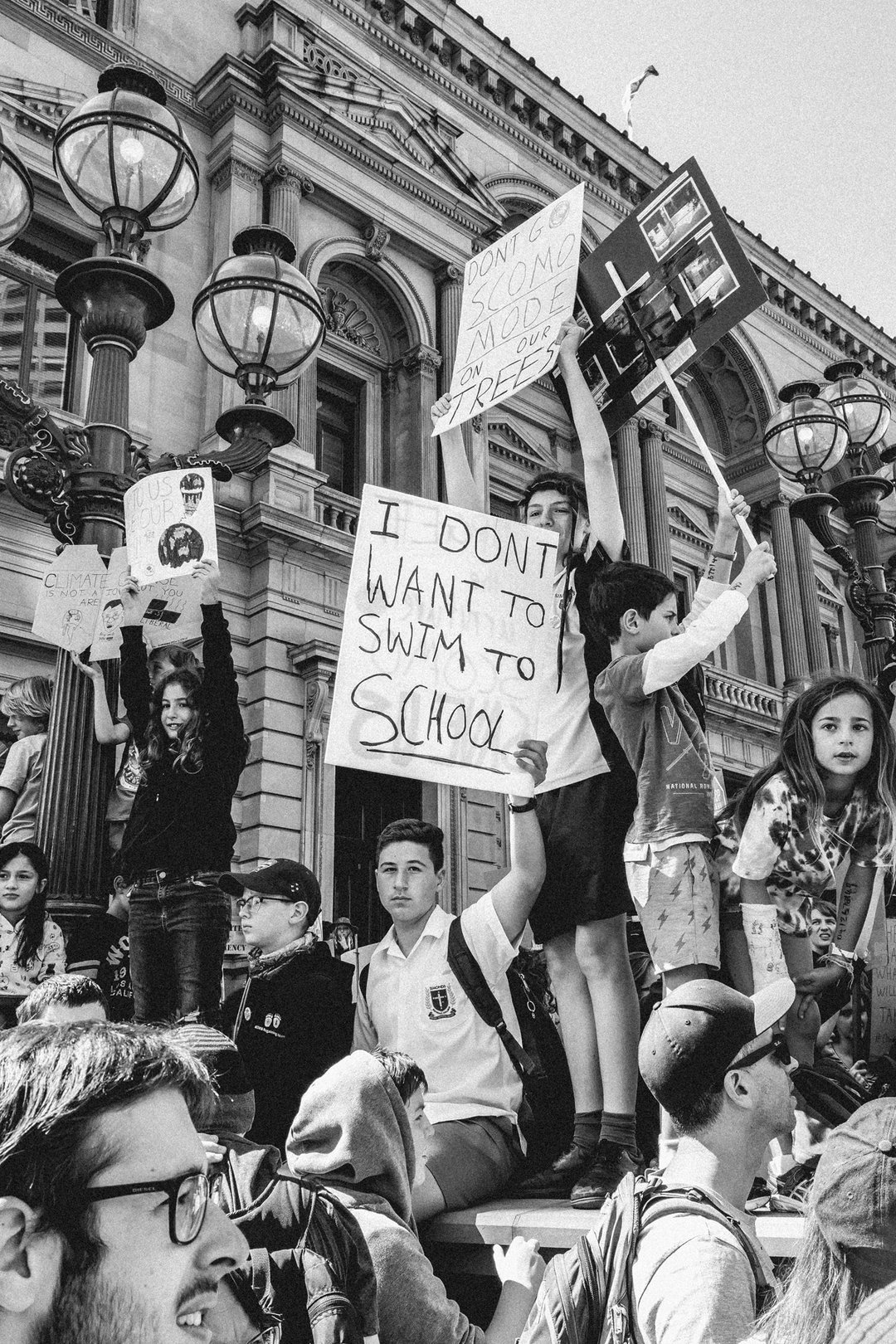 JamieWdziekonski-StudentClimateStrike-Photography-itsnicethat-01.jpg