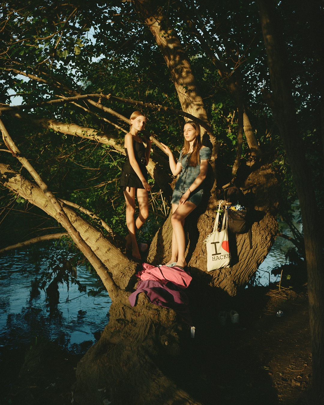 SarahBurton-WalkingDistance-Photography-itsnicethat.jpg