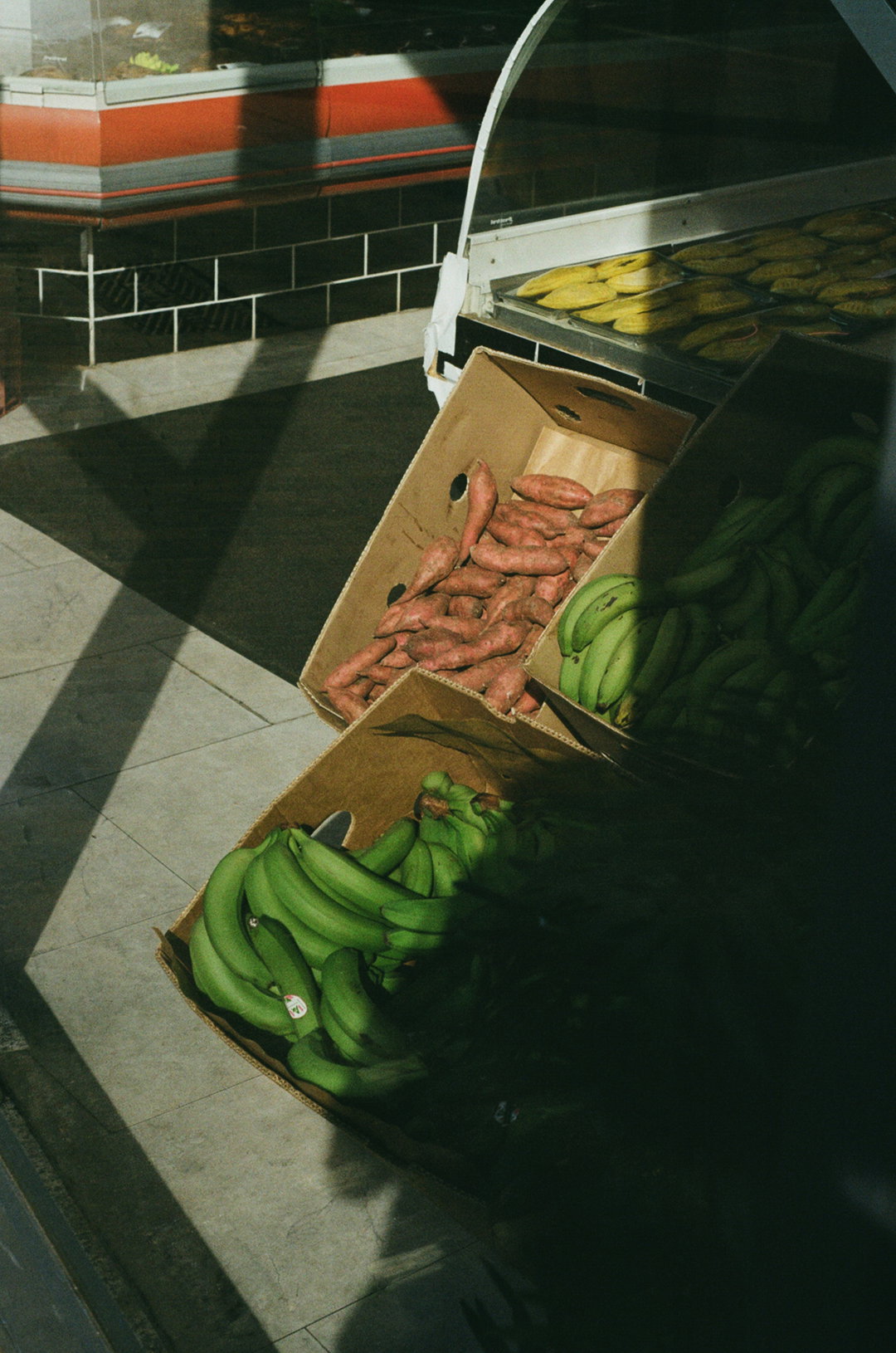 SarahBurton-WalkingDistance-Photography-itsnicethat.jpg