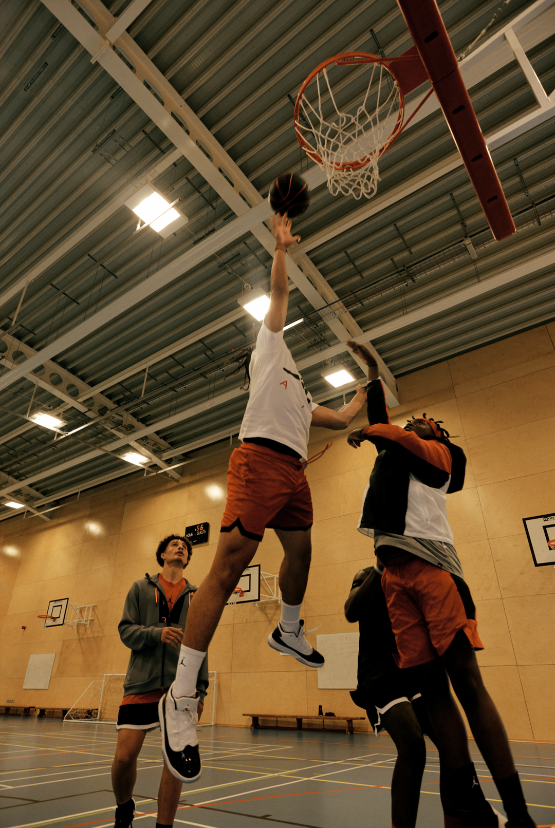 SebBarros-SportsDirect-Photography-ItsNiceThat10.png