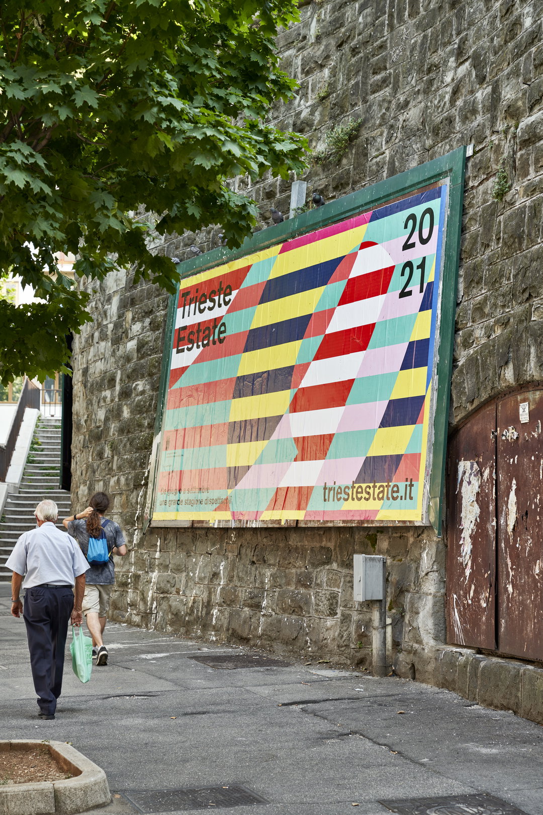 StudioMut-TriesteEstate2021-Poster-graphicdesign-itsnicethat