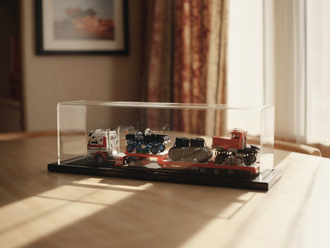 Terry-Graham- do-you-wanna-see-some-damage-photography- itsnicethat-6.jpg