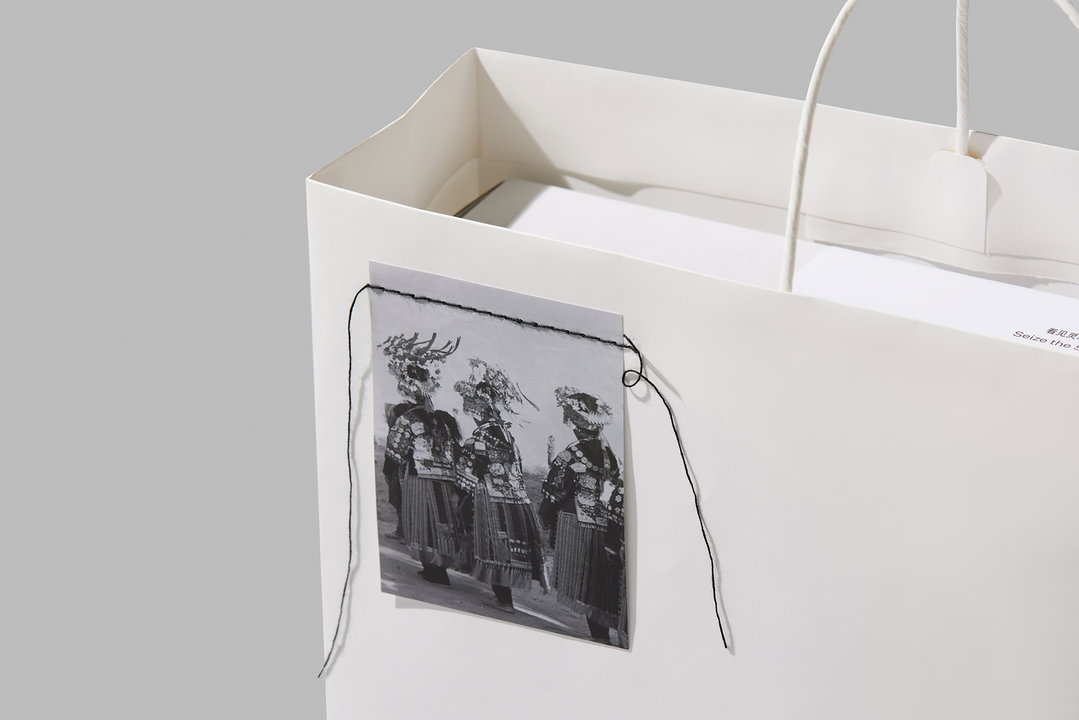 pay2play-deficeler-gd-itsnicethat11