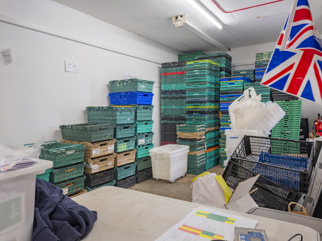 tom-skipp-foodbanks-pho-itsnicethat03