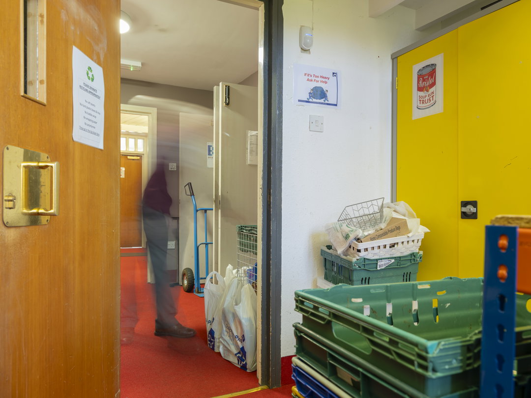 tom-skipp-foodbanks-pho-itsnicethat09
