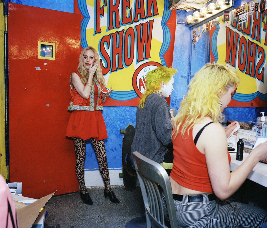 Velvet in Backstage, 2026.jpg