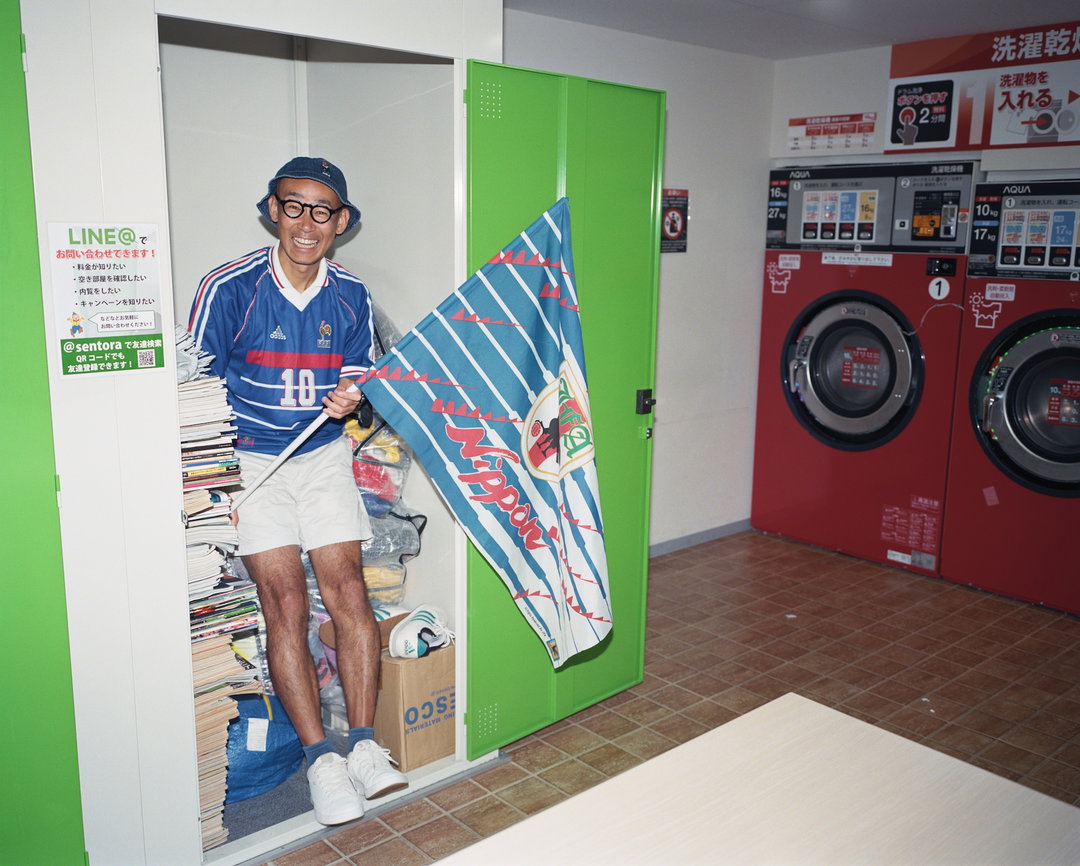 top-safe-over-land-and-sea-publication-itsnicethat-15
