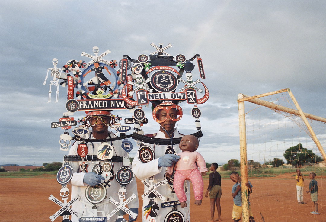top-safe-over-land-and-sea-publication-itsnicethat-17