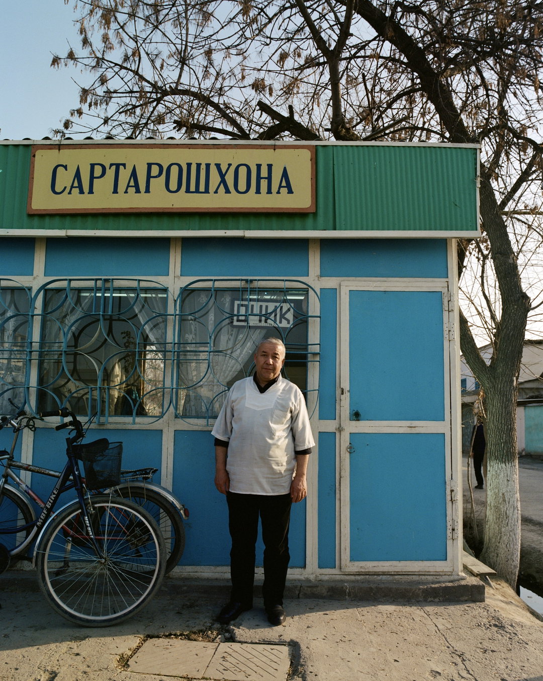 zumrad-mirzalieva-sartaroshxona-pho-itsnicethat11