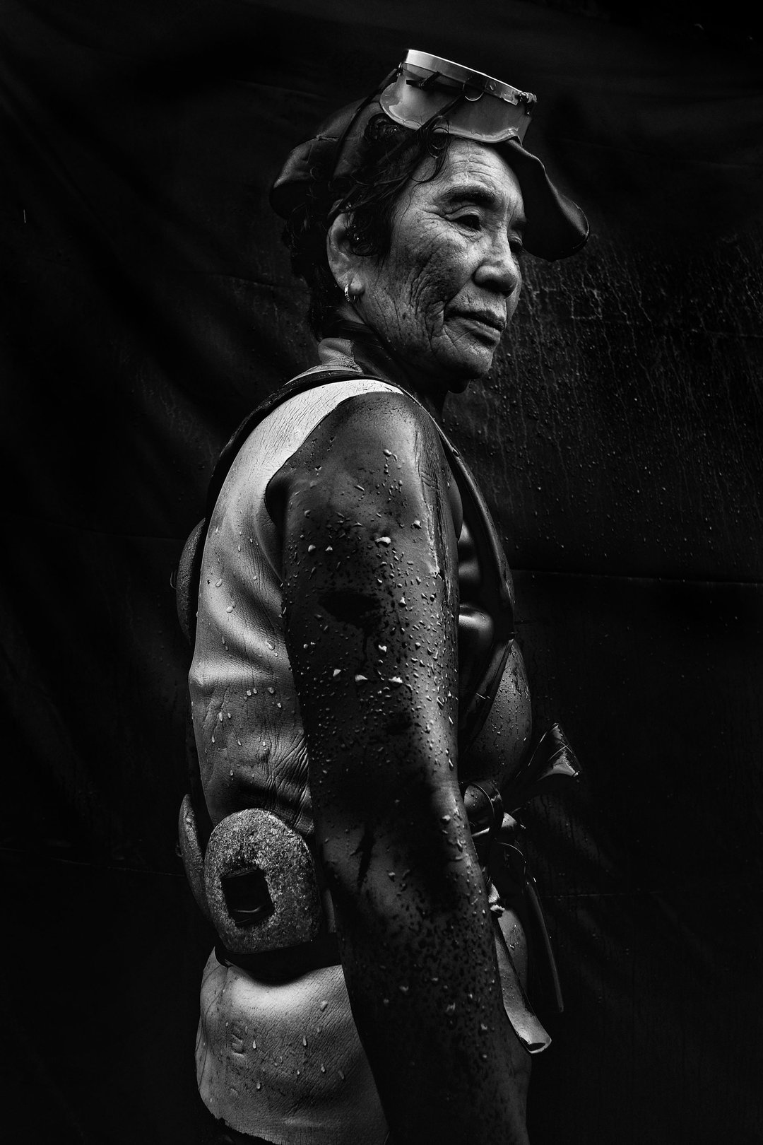 alain-schroder-grandma-divers-photography-itsnicethat-01.JPG