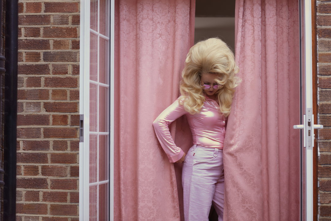 alice-hawkins-dear-dolly-pho-itsnicethat03