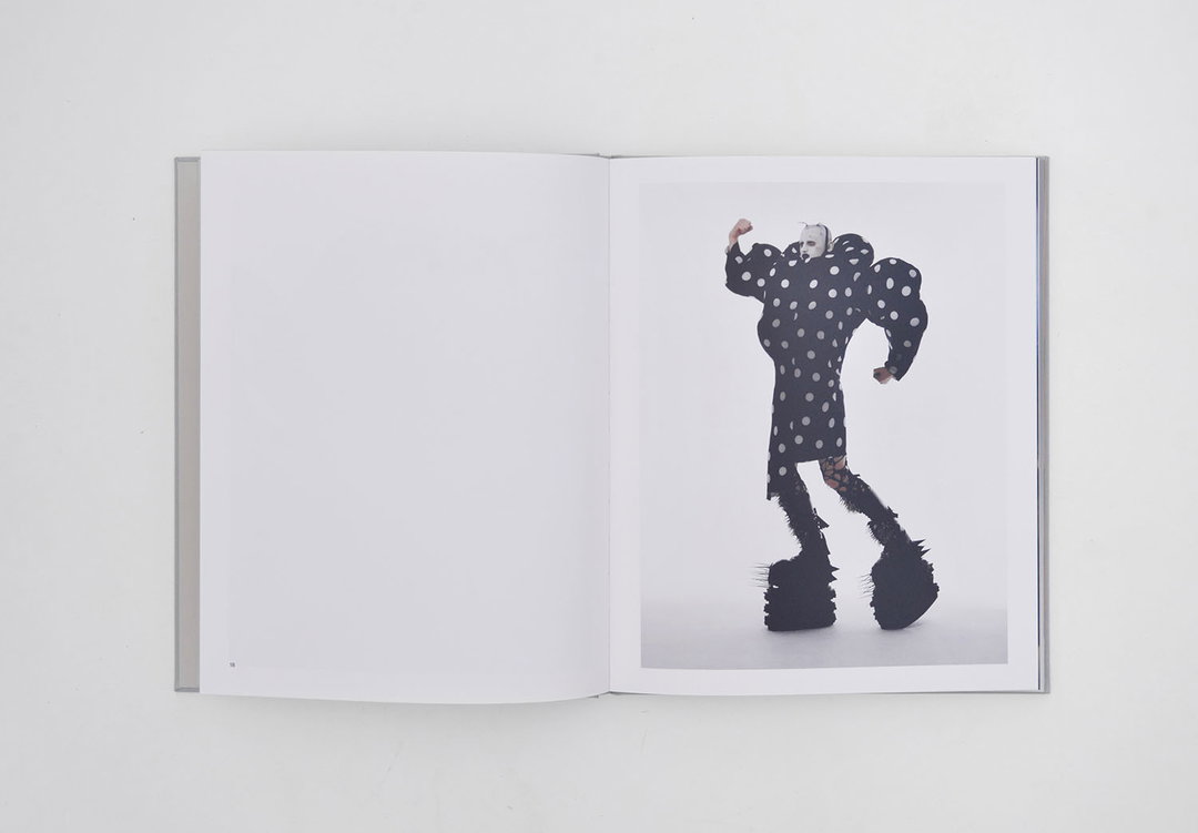 alien-bodybuilders-itsnicethat-6.jpg