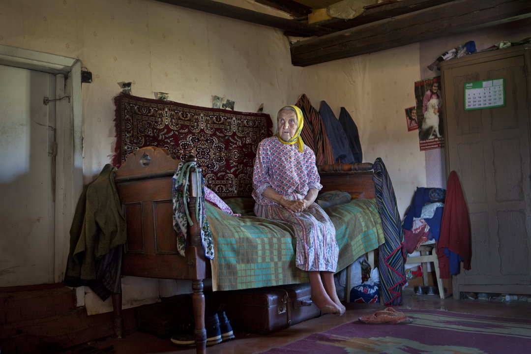 anne-helene-gjelstad-big-heart-strong-hands-photography-itsnicethat-01.jpg