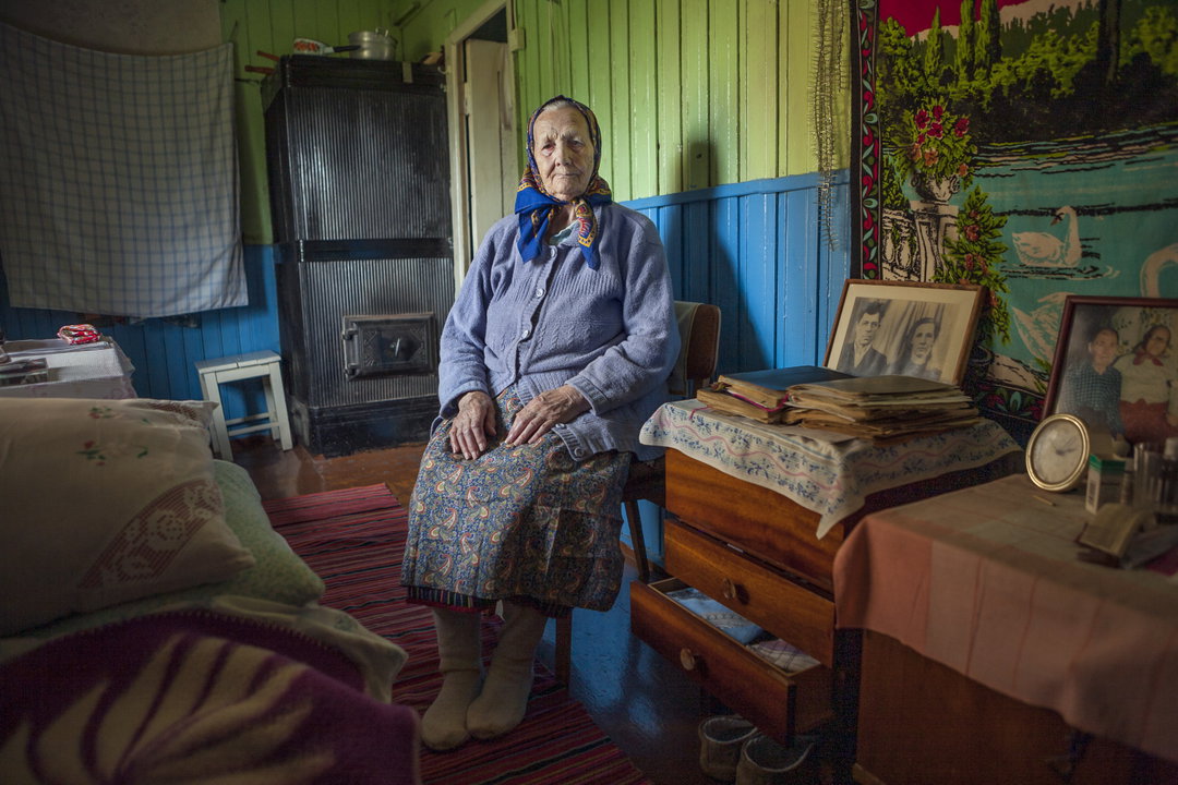 anne-helene-gjelstad-big-heart-strong-hands-photography-itsnicethat-03.jpg