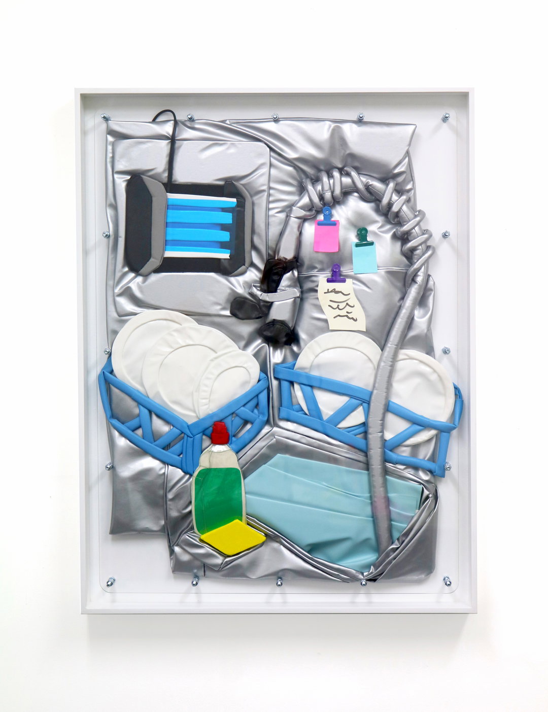 Ant Hamlyn’s deflated sculptures depict the warm nostalgia of frozen memories