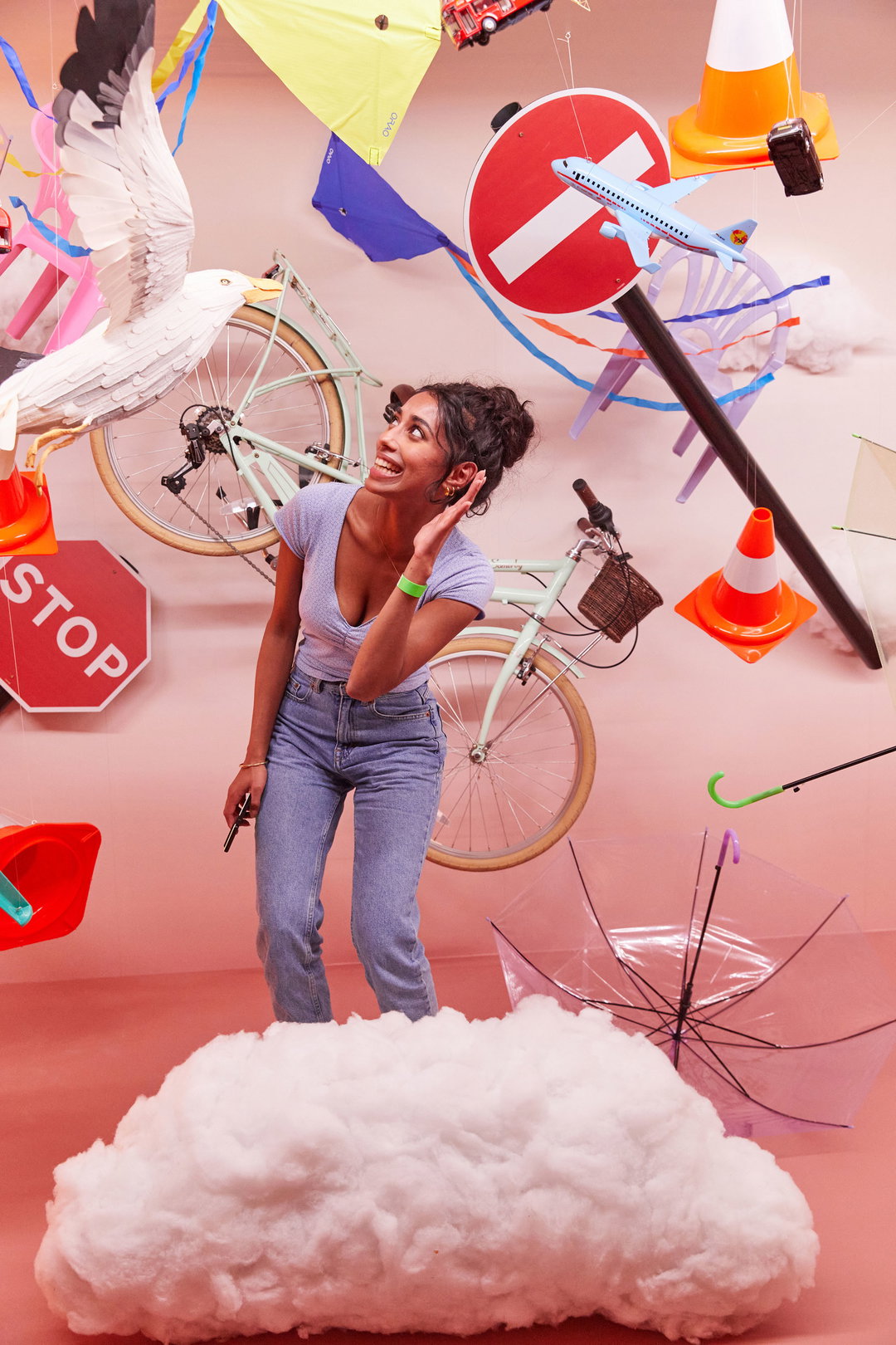 anyways-creative-amplify-world-of-magic-advertising-03.jpg